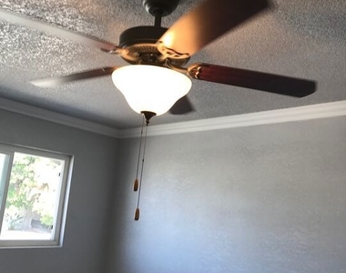 2018 S Longwood Avenue - Photo Thumbnail 9