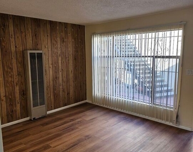 1855 S Victoria Avenue - Photo Thumbnail 22