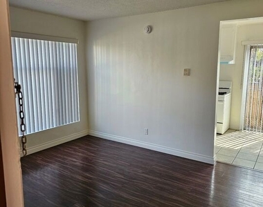 1855 S Victoria Avenue - Photo Thumbnail 6