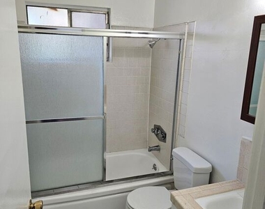 1855 S Victoria Avenue - Photo Thumbnail 18
