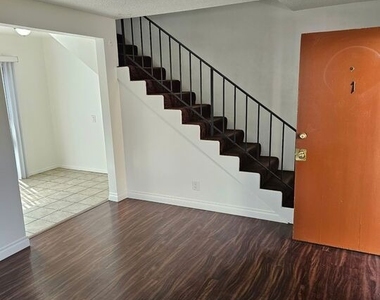 1855 S Victoria Avenue - Photo Thumbnail 2
