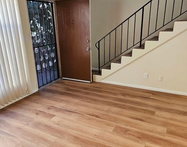 1855 S Victoria Avenue - Photo Thumbnail 24