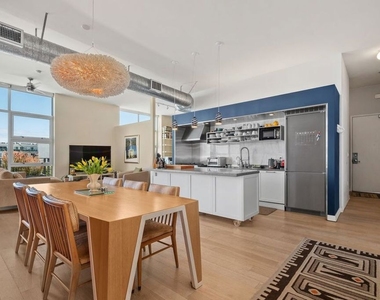 4080 Glencoe Avenue - Photo Thumbnail 4