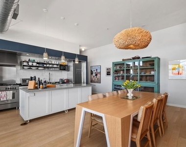 4080 Glencoe Avenue - Photo Thumbnail 5