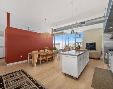 4080 Glencoe Avenue - Photo Thumbnail 7