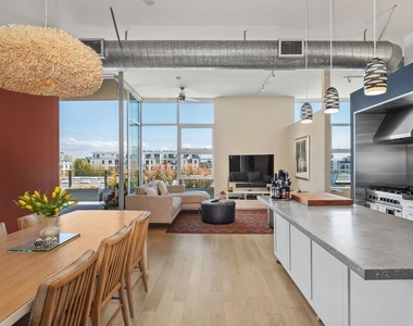 4080 Glencoe Avenue - Photo Thumbnail 2