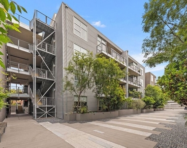 4080 Glencoe Avenue - Photo Thumbnail 39