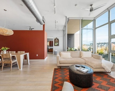 4080 Glencoe Avenue - Photo Thumbnail 11