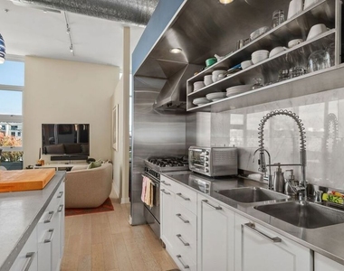 4080 Glencoe Avenue - Photo Thumbnail 10