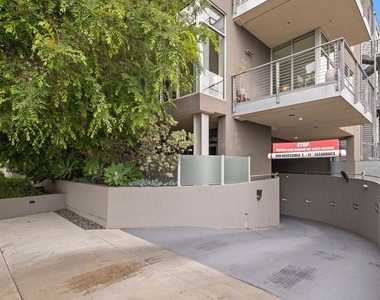 4080 Glencoe Avenue - Photo Thumbnail 34