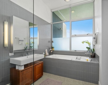 4080 Glencoe Avenue - Photo Thumbnail 17