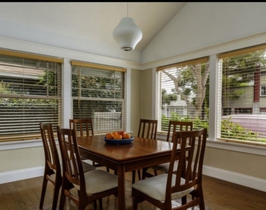 652 Woodlawn Avenue - Photo Thumbnail 3