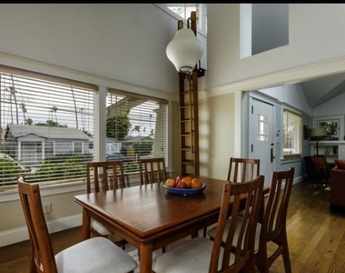 652 Woodlawn Avenue - Photo Thumbnail 4