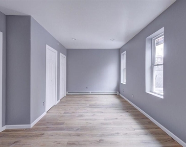 93 S Lander Street - Photo Thumbnail 12
