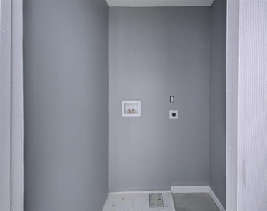 93 S Lander Street - Photo Thumbnail 11