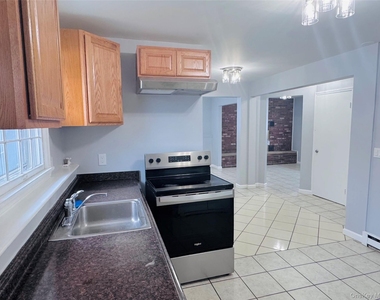 87 Ellis Avenue - Photo Thumbnail 6