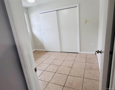 87 Ellis Avenue - Photo Thumbnail 9
