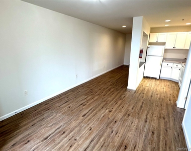 315 Main Street - Photo Thumbnail 3