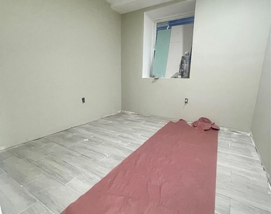 157 Beach 25th - Photo Thumbnail 8