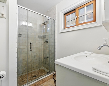 10 Foxboro Road - Photo Thumbnail 22