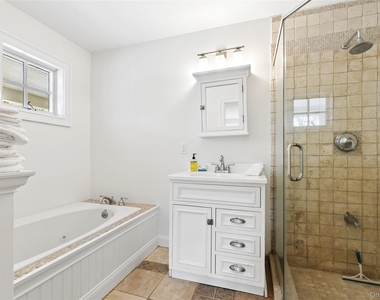 10 Foxboro Road - Photo Thumbnail 25