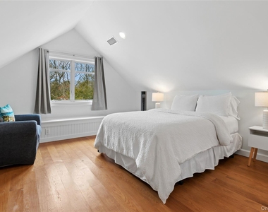 10 Foxboro Road - Photo Thumbnail 27