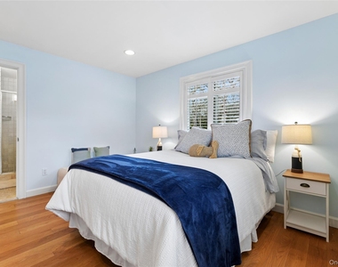 10 Foxboro Road - Photo Thumbnail 21