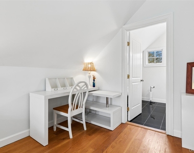 10 Foxboro Road - Photo Thumbnail 29