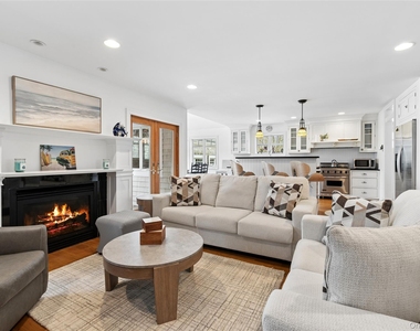 10 Foxboro Road - Photo Thumbnail 7