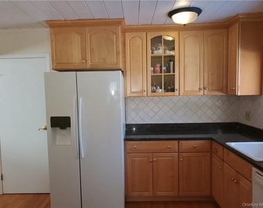 215 Harriman Road - Photo Thumbnail 5