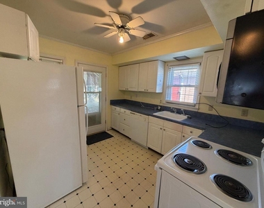 540 Bellview Ave - Photo Thumbnail 13