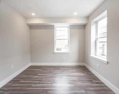1072 N Front Street - Photo Thumbnail 16