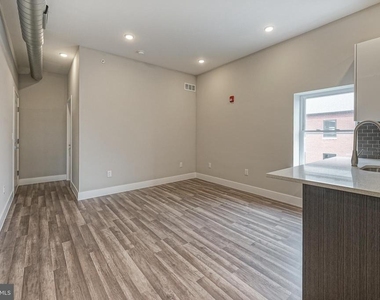 1072 N Front Street - Photo Thumbnail 21