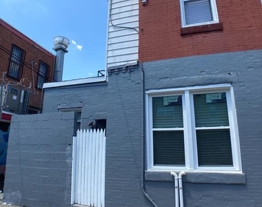 1950 Clarence Street - Photo Thumbnail 1