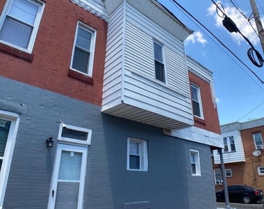 1950 Clarence Street - Photo Thumbnail 24