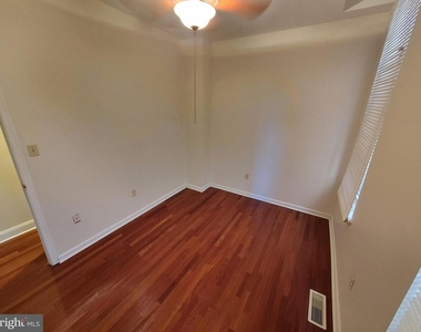 1828 Green Street - Photo Thumbnail 5
