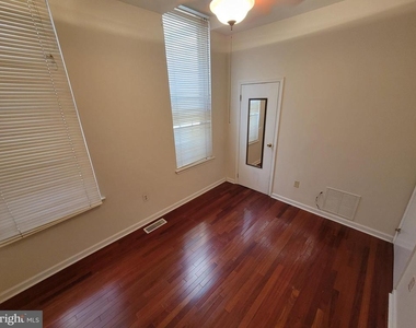 1828 Green Street - Photo Thumbnail 6