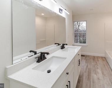 274 Oak Avenue - Photo Thumbnail 22