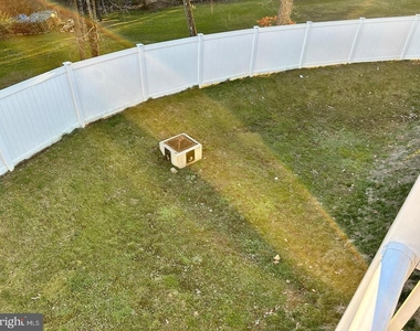 274 Oak Avenue - Photo Thumbnail 26