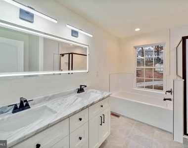 274 Oak Avenue - Photo Thumbnail 17