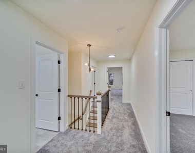 274 Oak Avenue - Photo Thumbnail 15