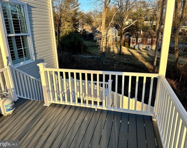 274 Oak Avenue - Photo Thumbnail 24