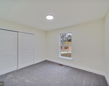 274 Oak Avenue - Photo Thumbnail 21