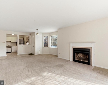 3403 Waltham Court - Photo Thumbnail 7