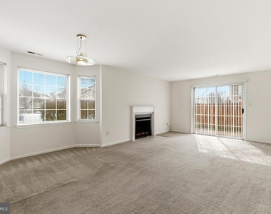3403 Waltham Court - Photo Thumbnail 8