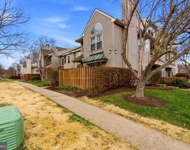 3403 Waltham Court - Photo Thumbnail 22