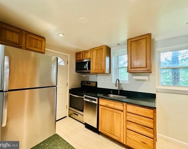 2500 Lake Avenue - Photo Thumbnail 6