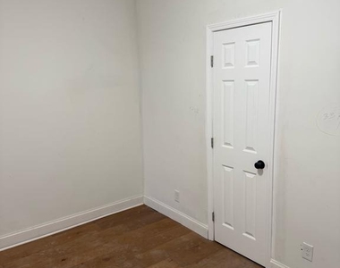 1224 Maryland Avenue Ne - Photo Thumbnail 3