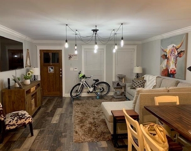 1725 Harvey Mitchell Pkwy S - Photo Thumbnail 3