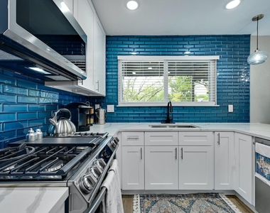 1807 Krizan Ave - Photo Thumbnail 10